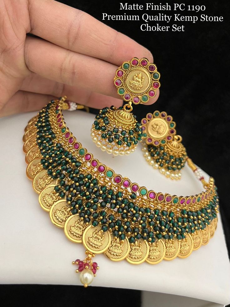 Aarohi Super Sale Ziva Gold Necklace Set