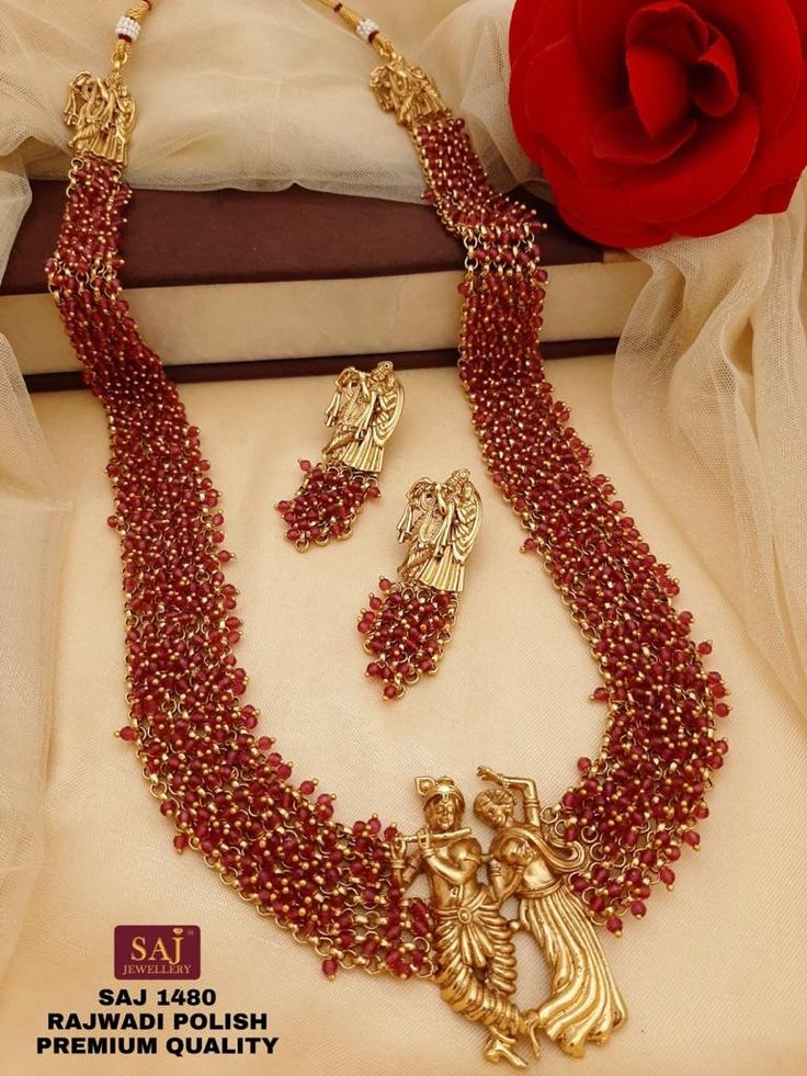 Saaj Maroon Designer Necklace Set