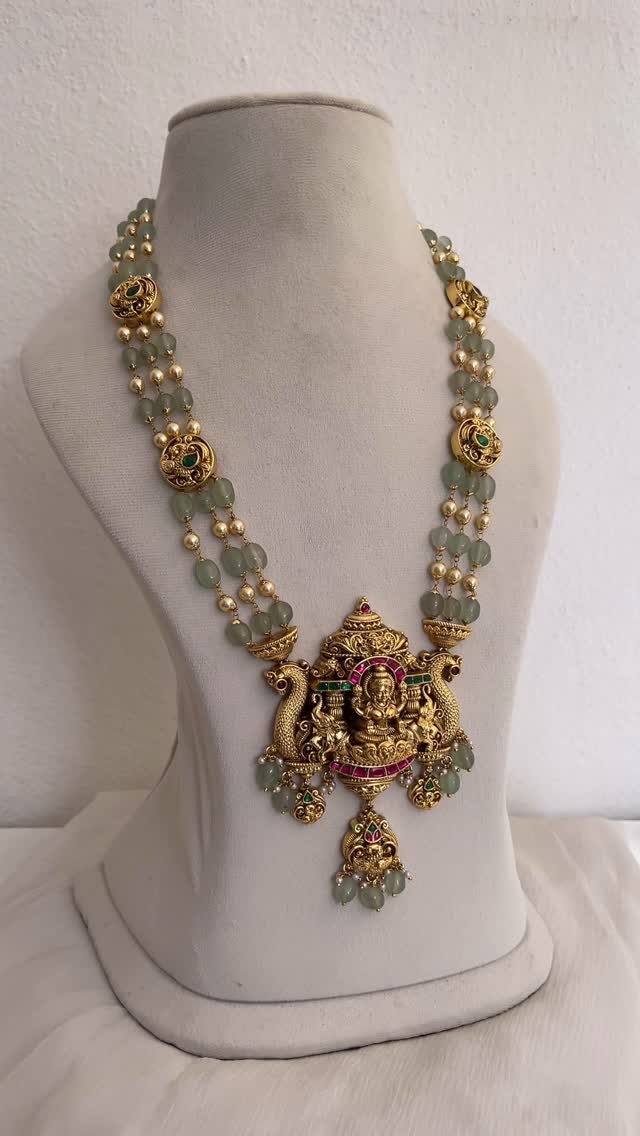 Graceful Moti Strand Necklace Set