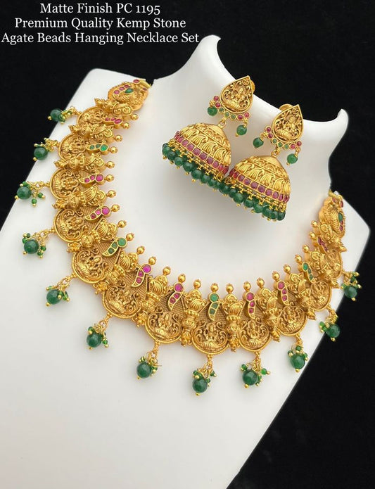 Mannu Super Necklace set For You